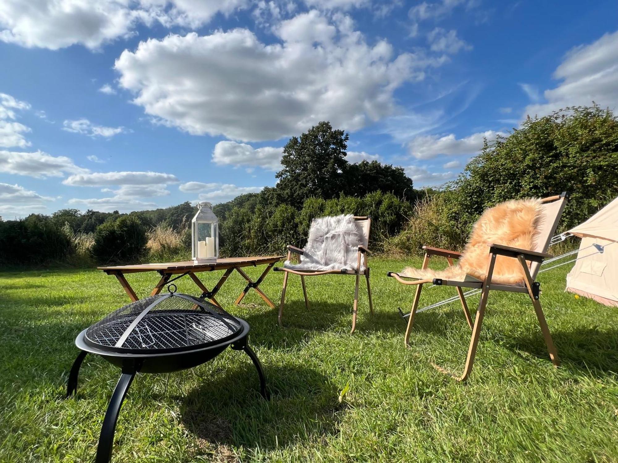Bell Tent 4M Fossewold Farm Camping Moreton-in-Marsh Exteriör bild