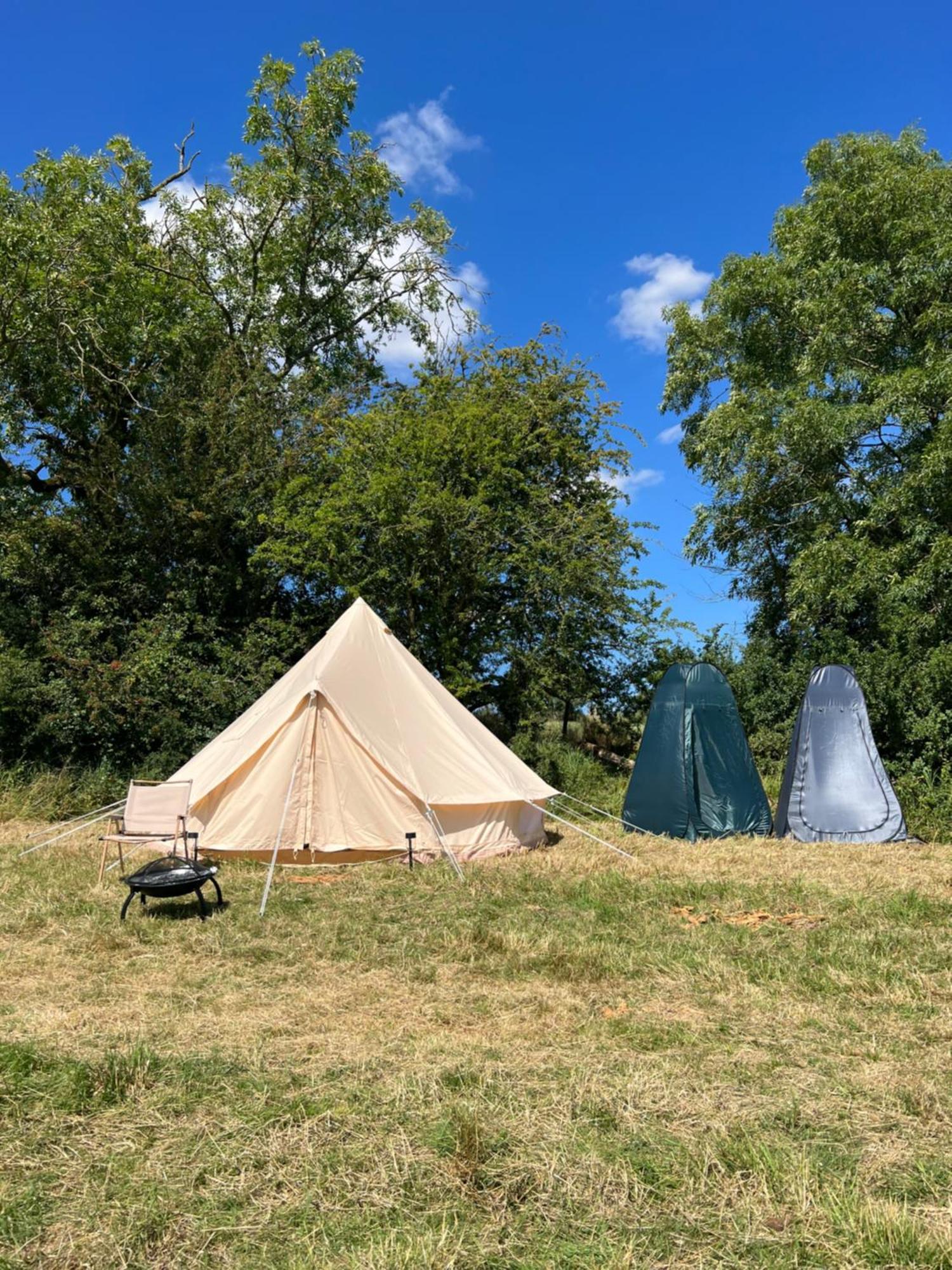 Bell Tent 4M Fossewold Farm Camping Moreton-in-Marsh Exteriör bild