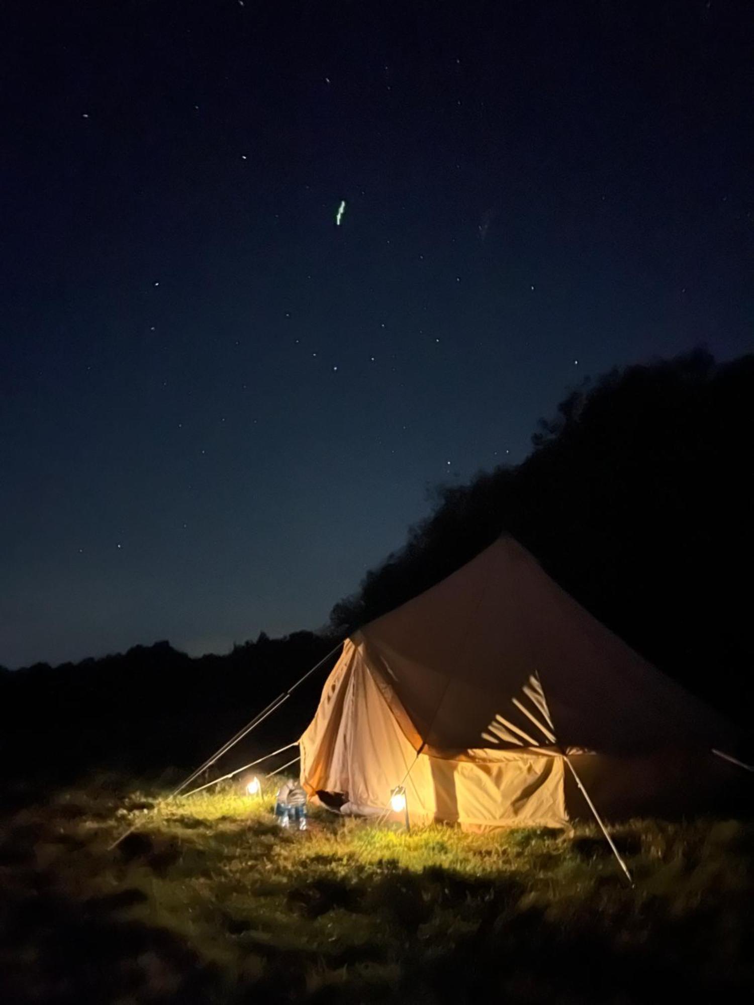 Bell Tent 4M Fossewold Farm Camping Moreton-in-Marsh Exteriör bild